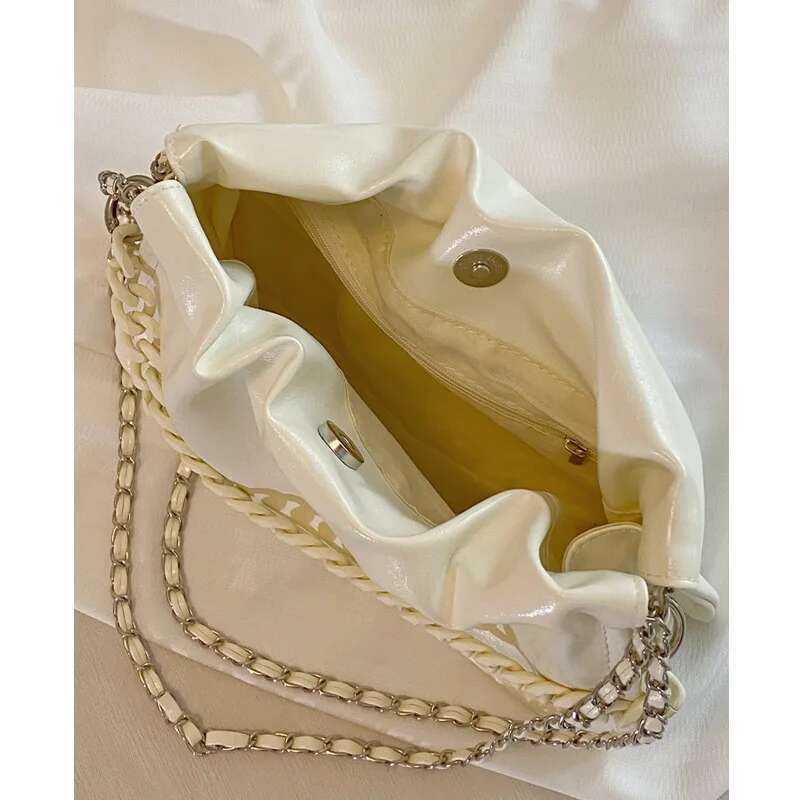 New Chain Pleated Girls Shoulder Fashion Texture Teenage Crossbody Simple Hundred Solid Color Ladies Underarm Bag PU Materia