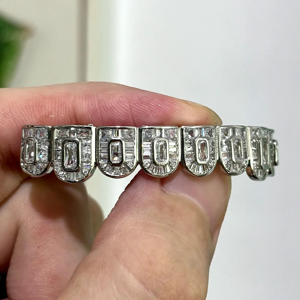 RACHELZ 8/8 Iced Out Full CZ Stone Tooth Caps Braces For Women Men Jewelry Cubic Zircon Teeth Top Bottom Dental Grills 250219
