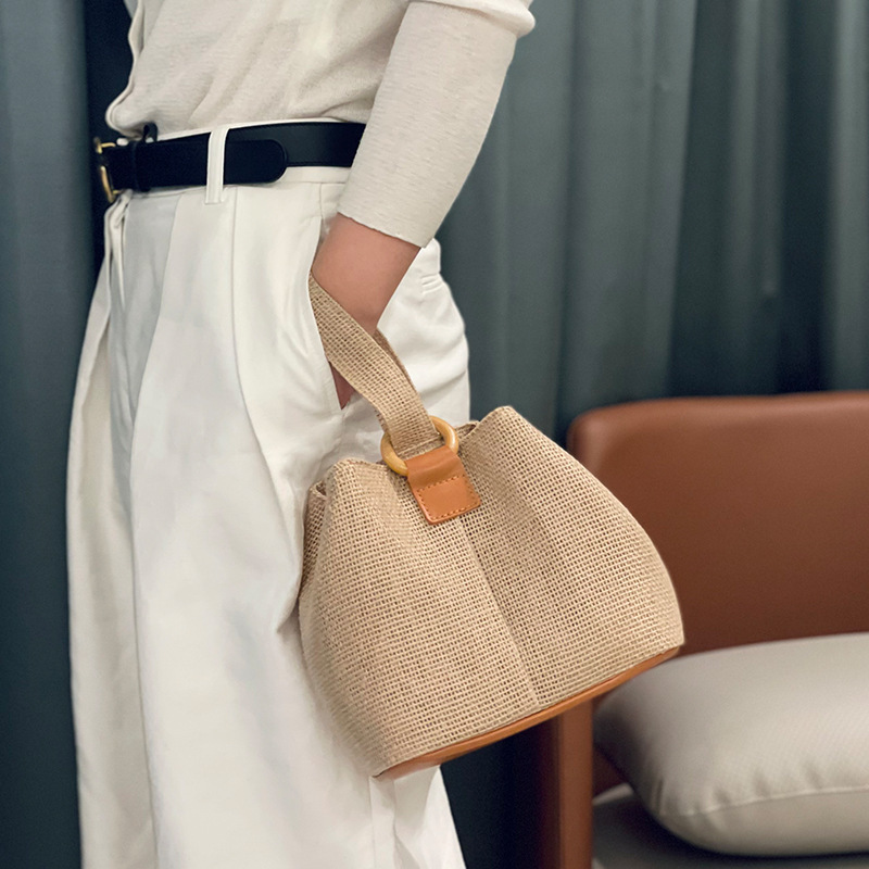 New ethnic style woven handbag en retro personality bucket women's bag