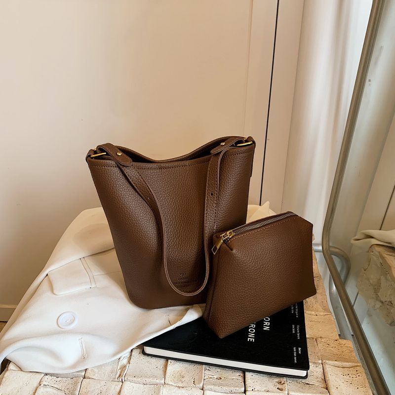 2024 New Fashionable Single Shoulder Bucket B, Elegant, Simple, Personalized, Versatile, High end, Popular Crossbody