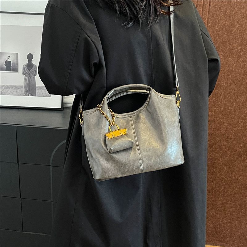 Versatile Handheld For Women Autumn/winter Vintage Crossbody Fashion Small Bucket Bag