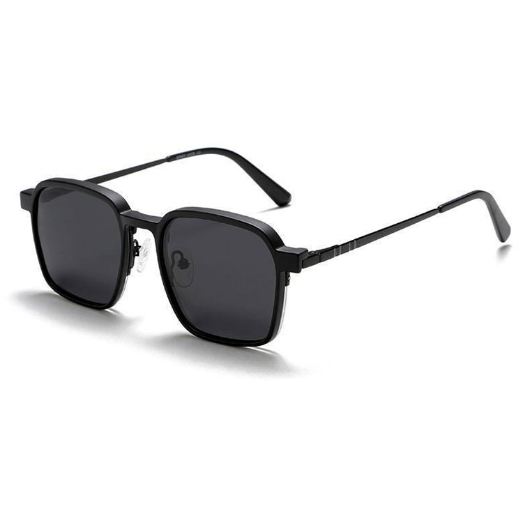 Stylish Gender-Neutral Designer Shades for Versatile Everyday and Professional Outings