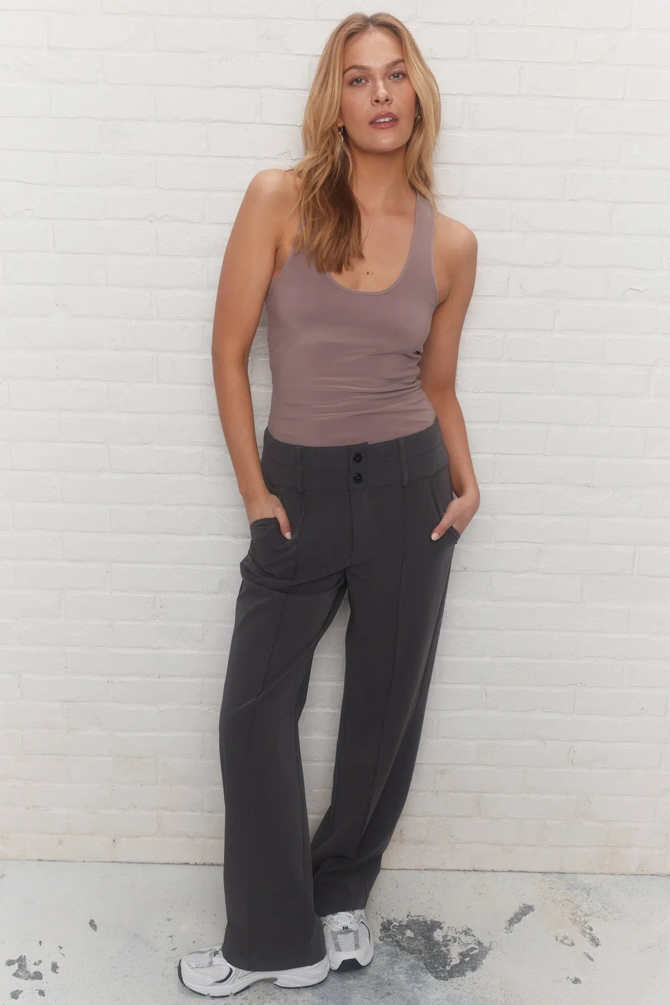 Women's Fitted Purple Tank Top Stretchy U-neck Tanks with Wide straps and racer back for Elegant Casual Wear