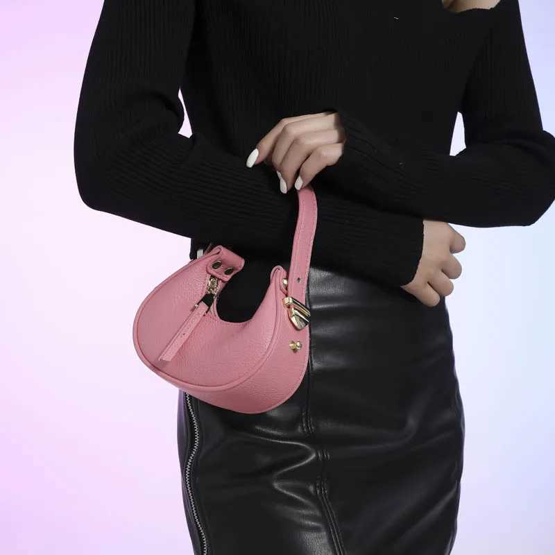 2025S Designer 5 Colors Pu Leather Lady 2024 New Y2K Mini Purse Phone Day Clutch Fashion Half Moon Handbag Lipstick Bag GreenC250222 Shoulder crossbod