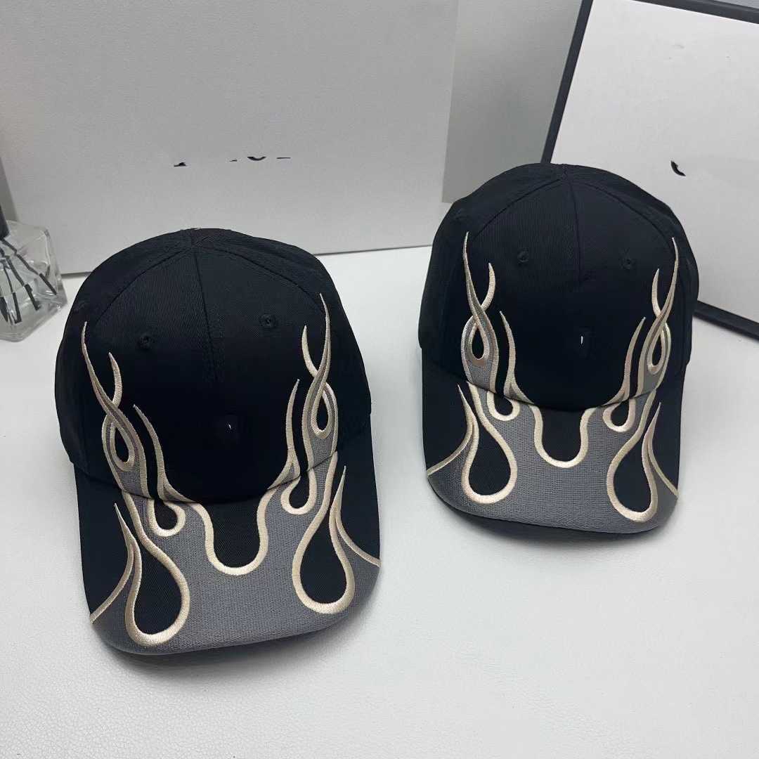 Ball Caps 2023 New B Family Baseball Hat Network Red Same Flame Co branded Personalized Duck Tongue Hat Casual Mens and Womens Hat H25228
