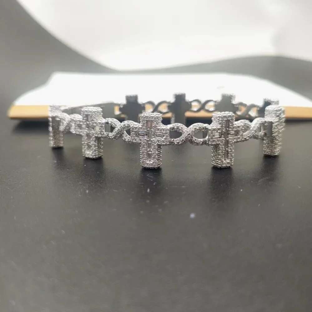 IsRainy Hip Hop Rock 100% Sterg Sier D Color Real GRA All Moissanite Dias Bracelets Cross 6MM Chain Fine Jewelry