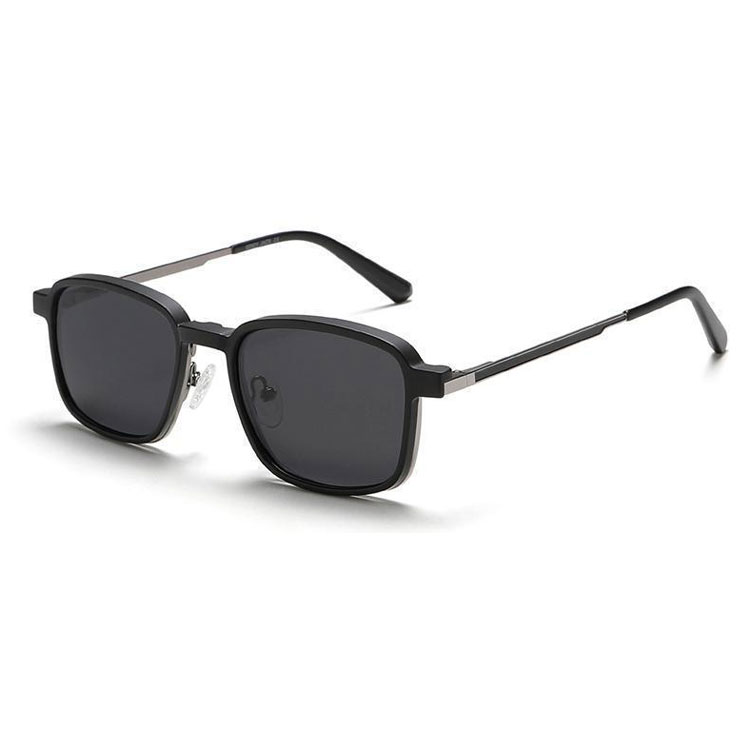 Premium Men's Polarized Eyewear for Trendsetting Travelers and Photographers