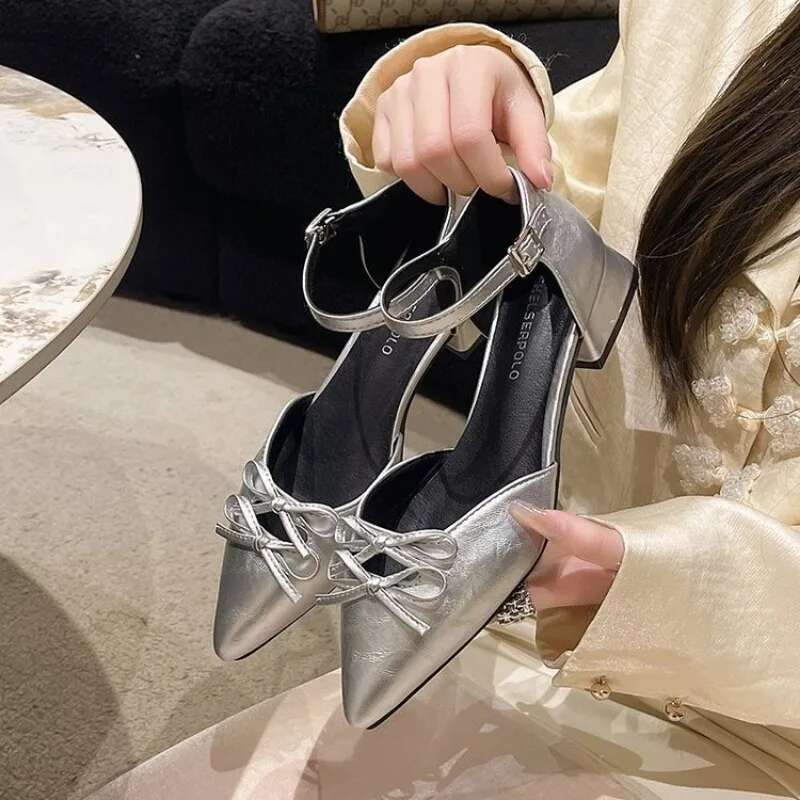 Spring New Baotou Slippers for Women Fashion Pointy Shallow Mouth Butterfly Knot Hollow-out e with Non-slip Low Heels