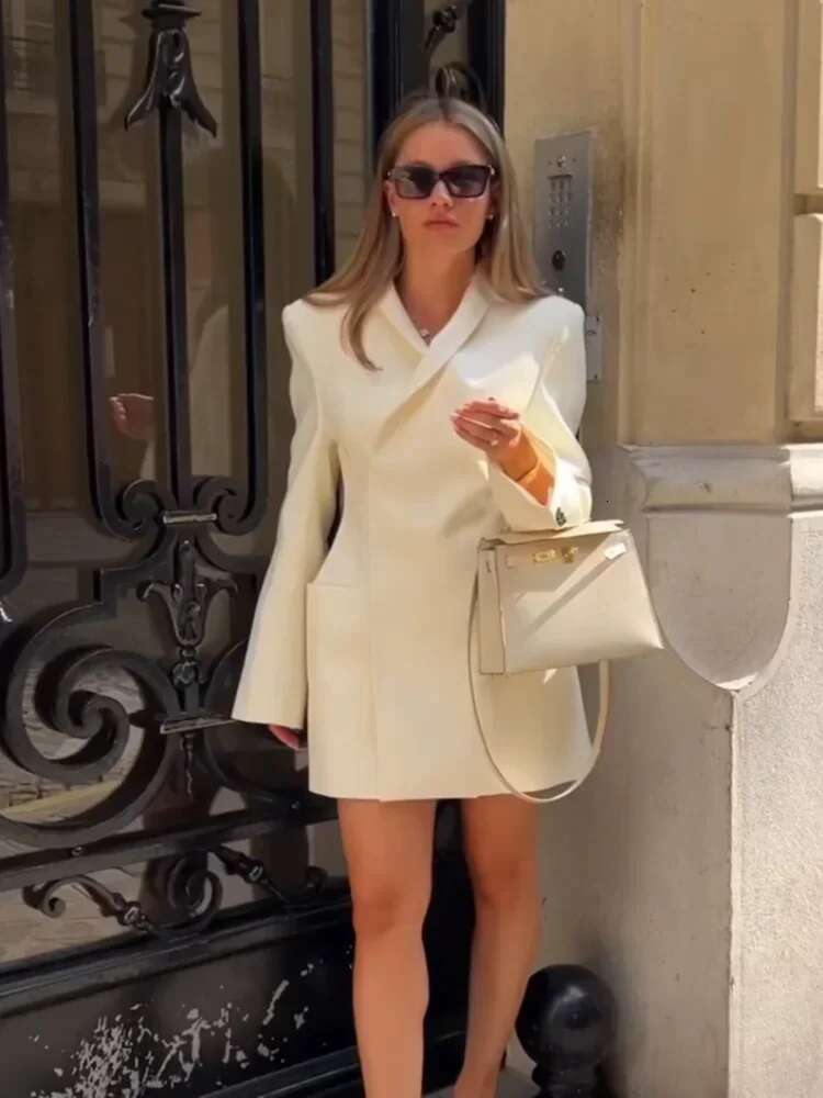 Fashion Solid Blazer Jacket For Women Elegant Long Sleeve Stand Collar Coat Female New 2024 Autumn Office Lady Street Chic Top