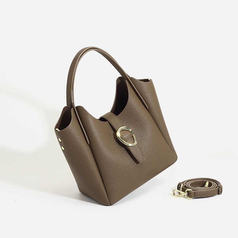 Genuine leather 2024 new large capacity women's commuting tote bag versatile single shoulder crossbody handbag