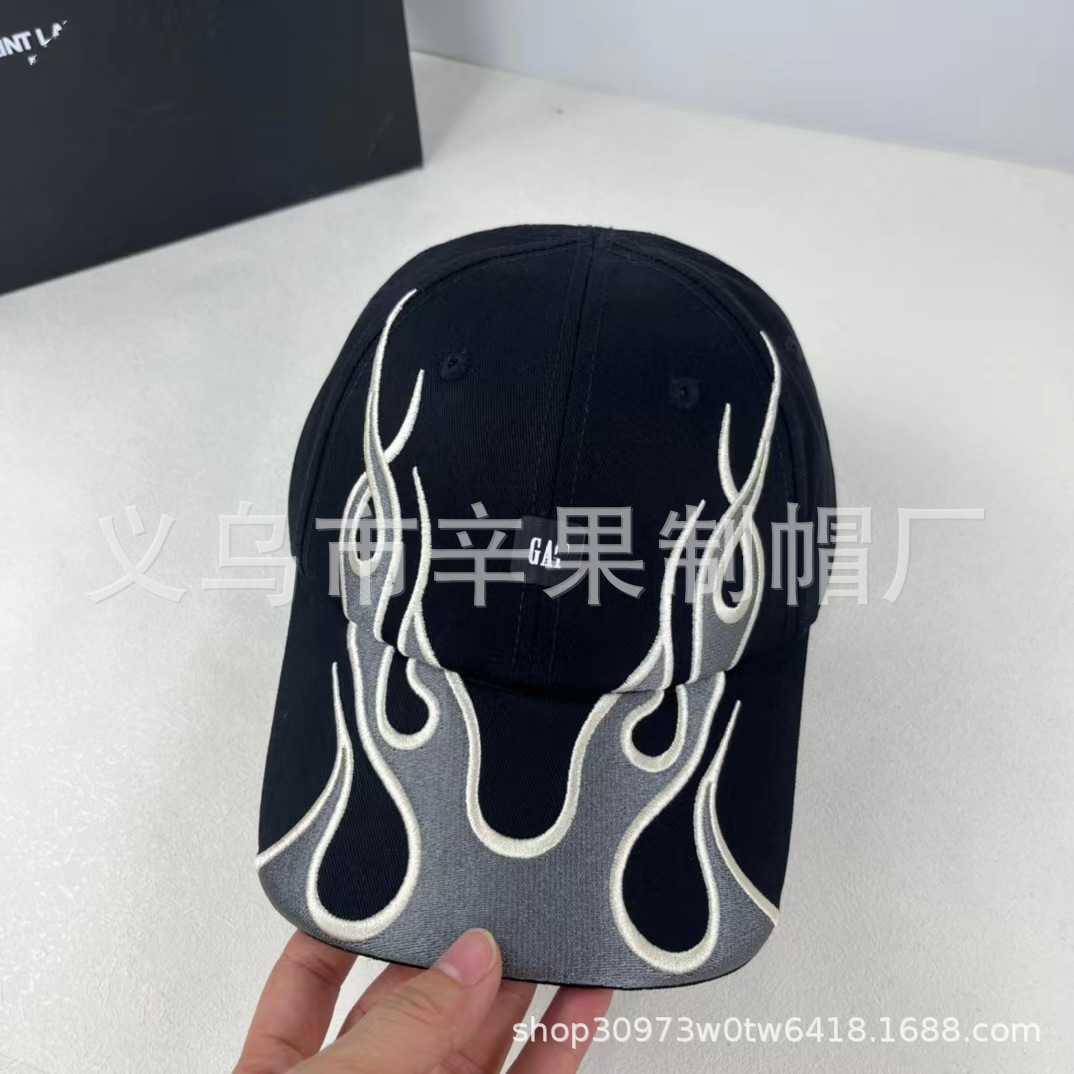 Ball Caps Flame Baseball Hat Duck Tongue Hat Men and Women Street Trendy People Versatile Personality Hip Hop Big Head Circumstance Show Thin Temperam
