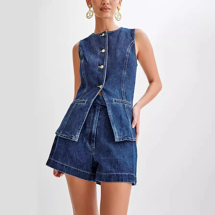 Summer womens casual short outfit round neck sleeveless single chest solid color twopiece set fashionable Y2K clothing 250228