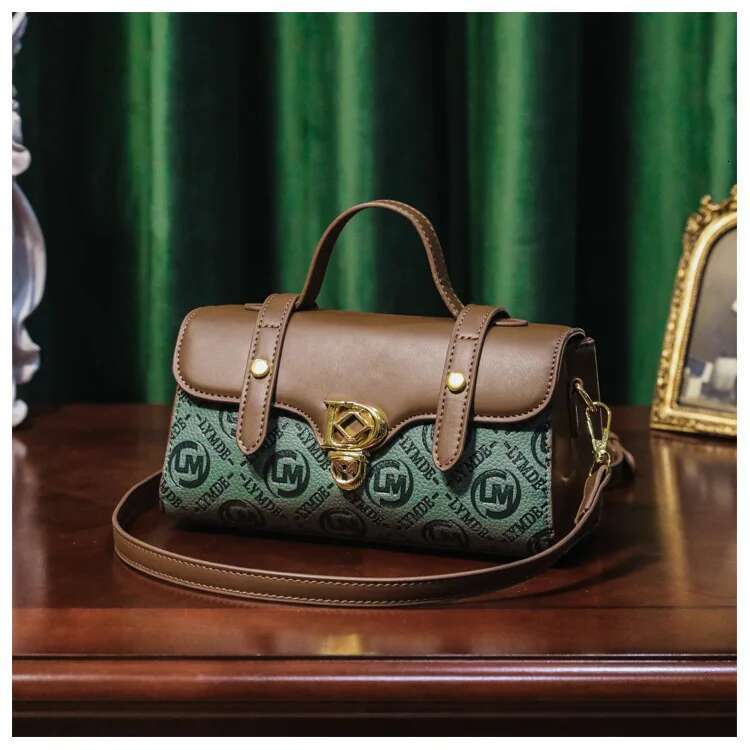 Retro Colorful Ladies Crossbody Baguette Fashion Emed Handbag Small Square Bag Casual Hundred Shoulder Girls