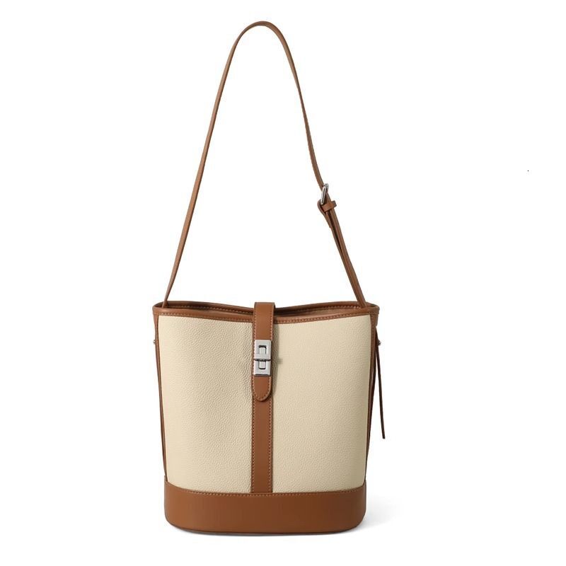 Light versatile bucket 2024 new crossbody women's large capacity high-end commuting shoulder bag