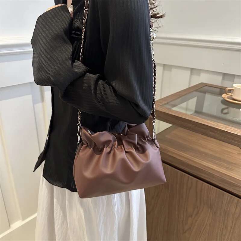 French Crossbody Fashion Shoulder Bucket Pure Colour Leisure Large Capacity Women's Bag Chain Decoration PU Mate