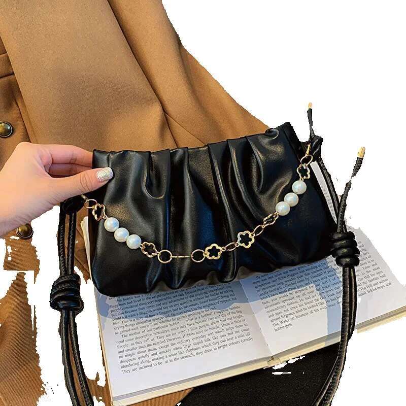 Fashion Clouds Ladies French Pleated Shoulder Hundred Chain Girls Crossbody Bag Pearl Decoration PU Material