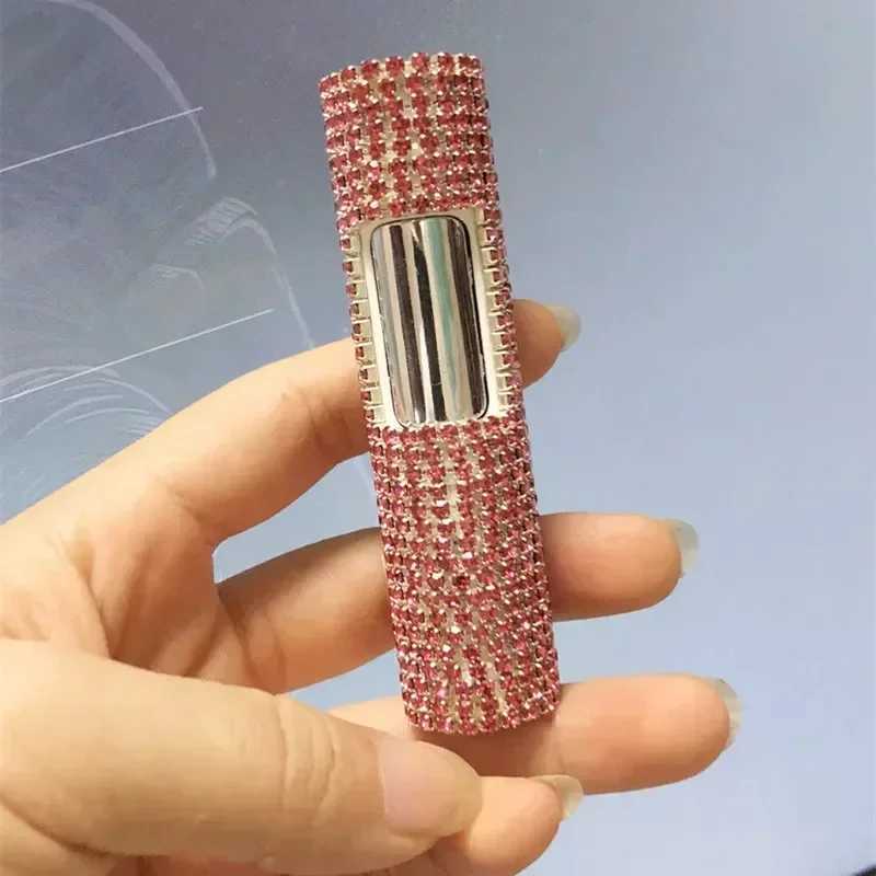 Rhinestone Torch Lighter for Ladies Mini Portable Cigarette Lighter Windproof Pink Flame Smoking Accessories Butane Lighter Y250228