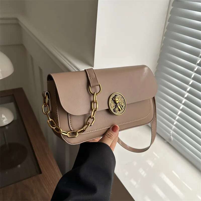 Vintage Solid Color Shoulder Fashion With Cover Girls Underarm Fine Buckle Design Ladies Bag Metal Decoration PU M