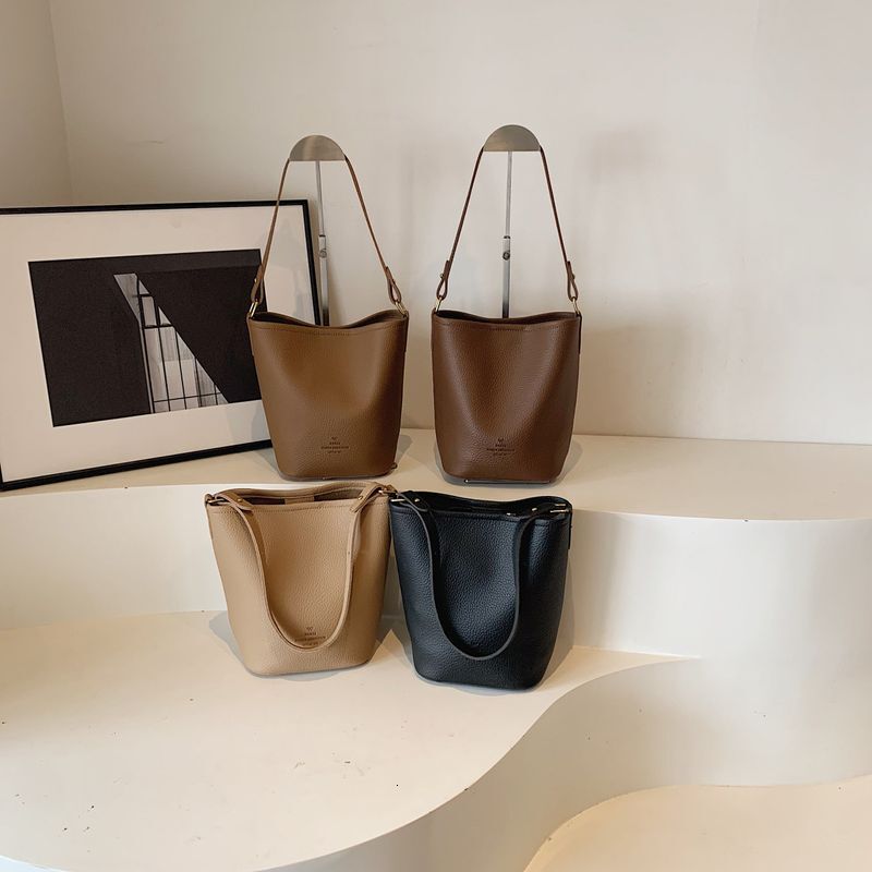 2024 New Fashionable Single Shoulder Bucket B, Elegant, Simple, Personalized, Versatile, High end, Popular Crossbody