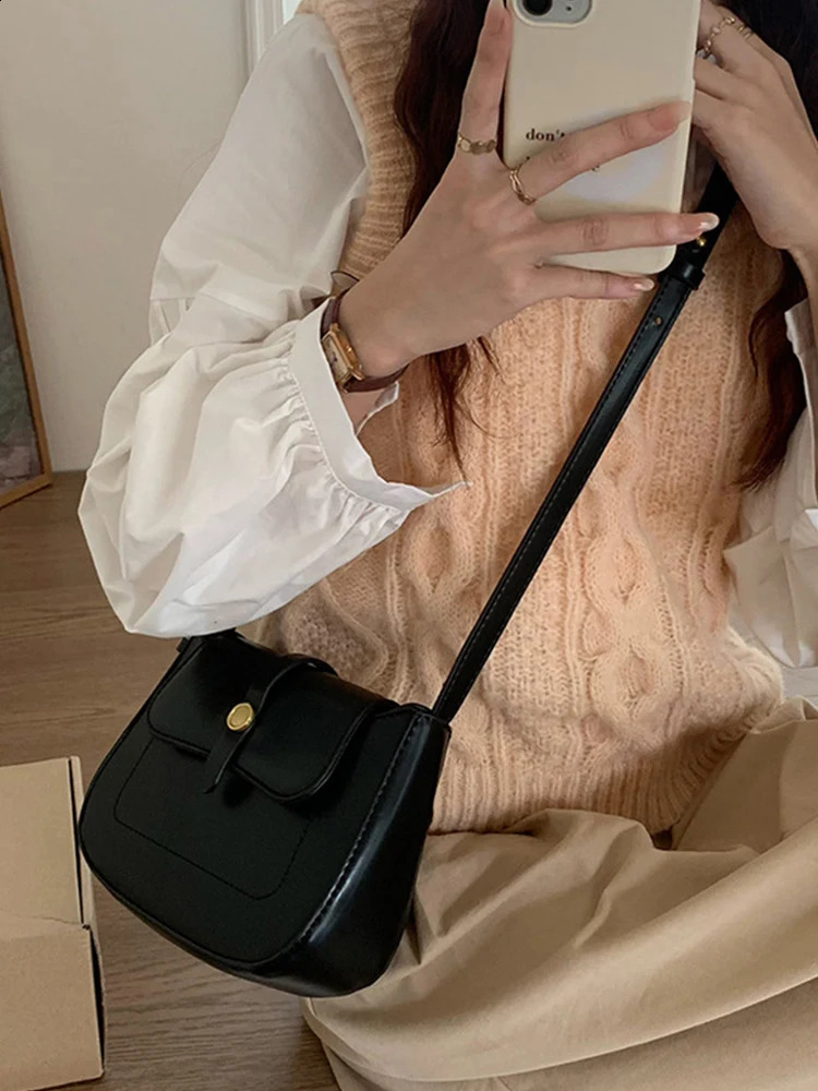 Ship from US Stylish Crossbody Bag with Magnetic Buckle Luxury Small Handbag Elegant Solid Color Backpack Wallet Underarm Stray 250304FBB