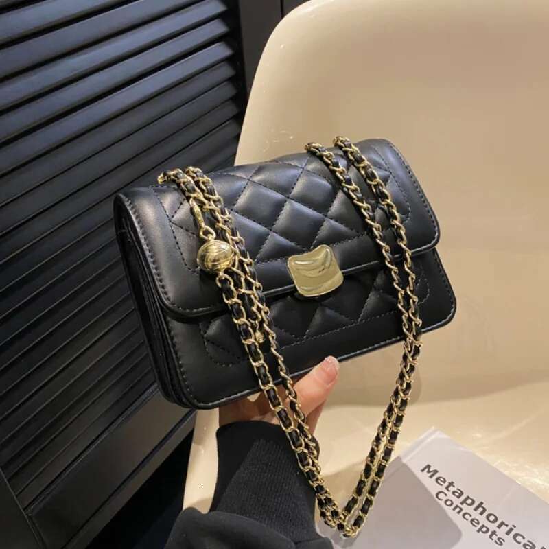 New Solid Color Shoulder Versatile Checkered Girl Crossbody Fashion Chain Women's Bag Metal Decoration PU Material