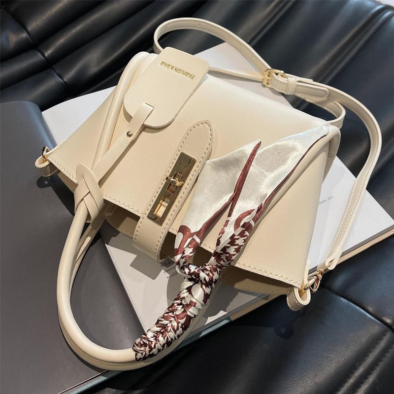 2024 New Popular Bags This Year, Women's Stylish Versatile Hand-held Crossbody Bag, Korean Version, Niche Bucket Bag
