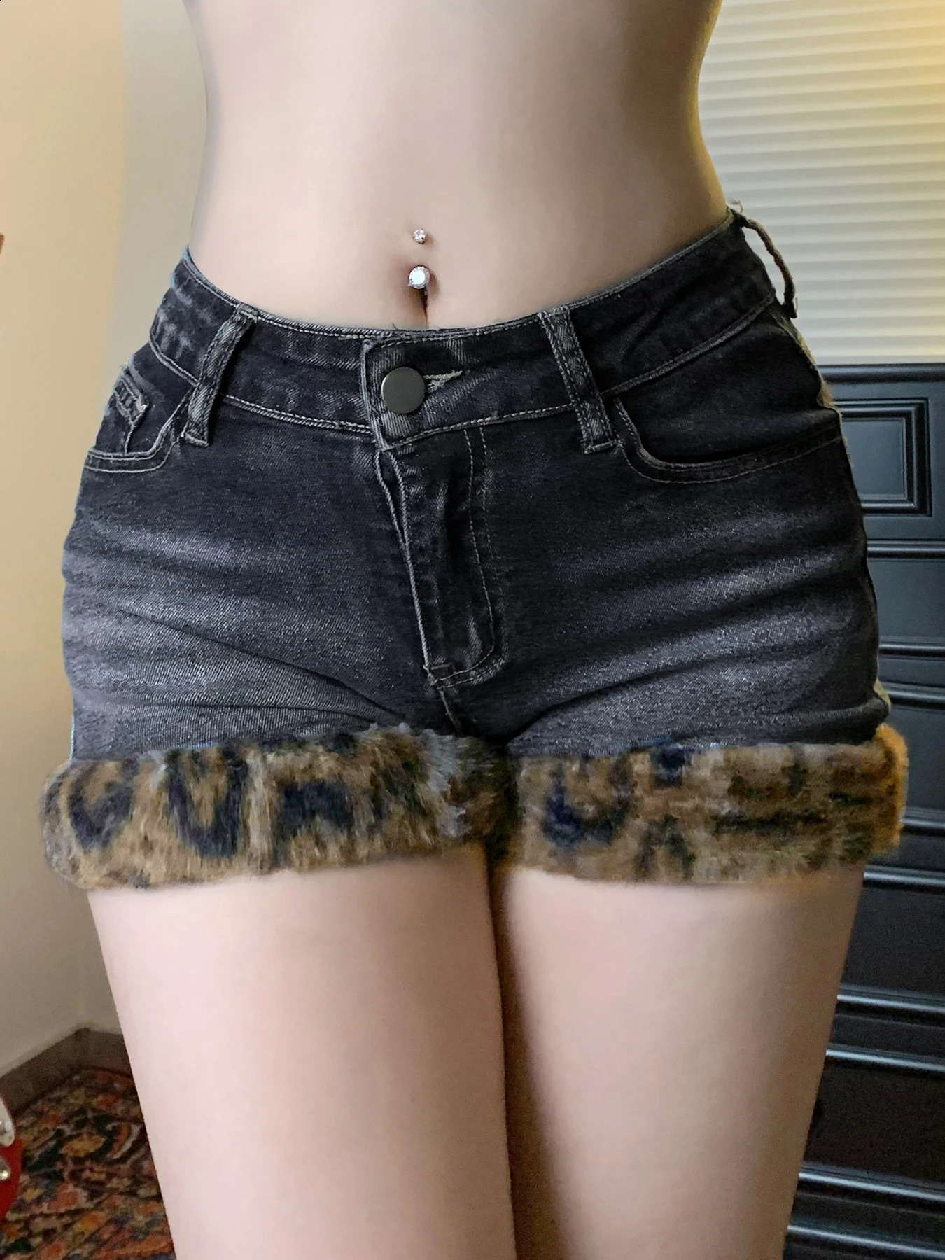 Fashion Y2K Leopard Fux Furx Shorts Shorts Shorts Women Chic Trendy Street Shorts Retro Exquisite 250224-image
