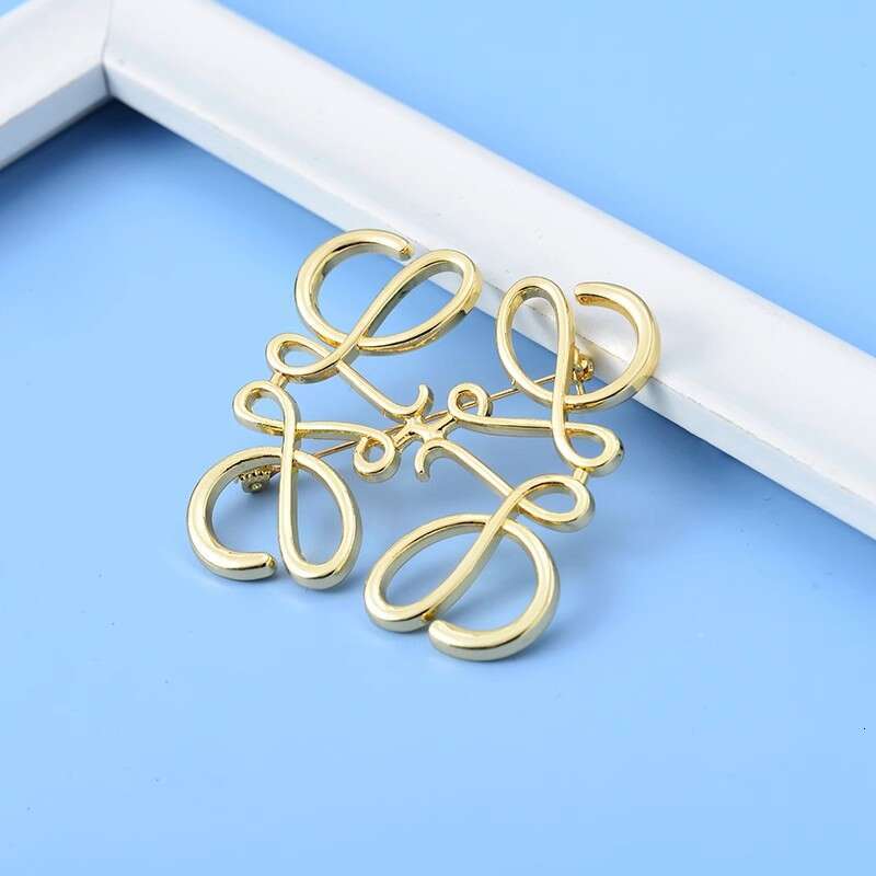 Fashionable accessories, minimalist square geometric hollow out, versatile personality, brooch, clothing, pin, sweater, coat, chest wer, female