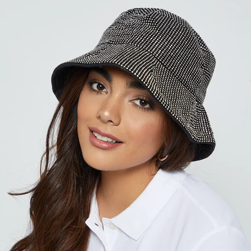 Full Rhinestone Bucket Hat Women Personality Party Shiny Fisherman Hat Men er Outdoor Flat Top Sun Hat Panama 250227