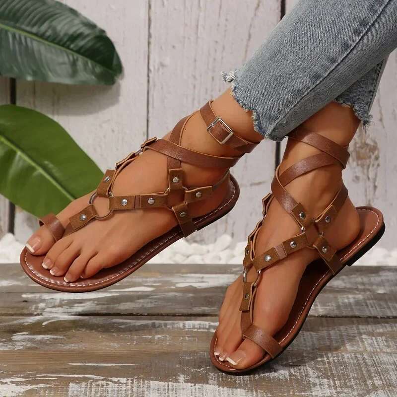 Rome Women Summer Hot Sale Women's Retro Ankle Buckle Rivet Flat Sandals British Style Plus Size Lady Shoes