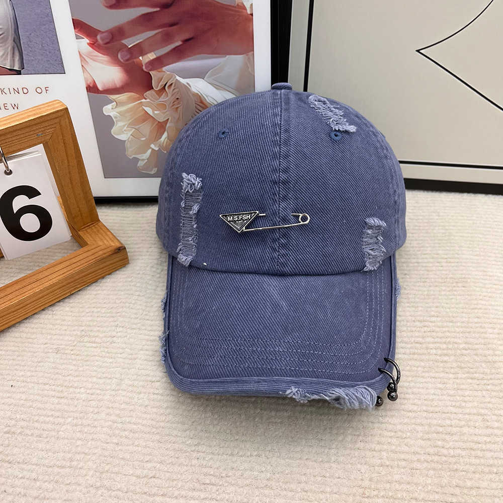 Ball Caps Fashionable washed brushed perforated soft top baseball cap for women metal pin for Korean version trendy big head circumference duck tongue