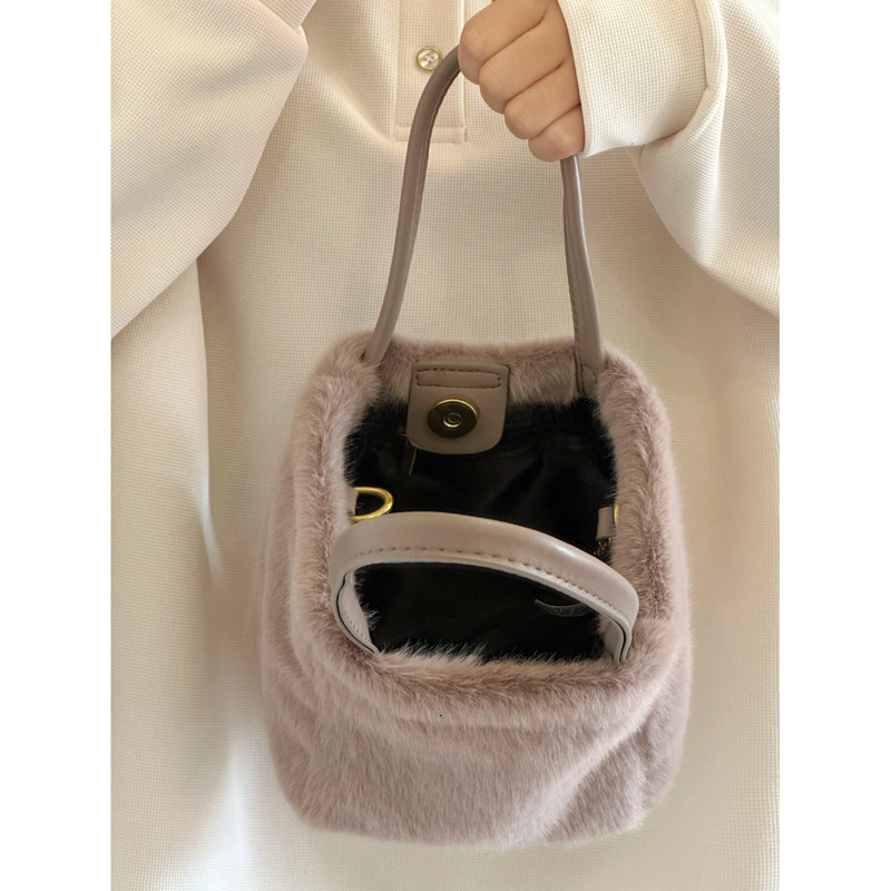 INCA Women's Handheld Water Bucket Bag Plush Cross Shoulder Ins Korean Edition 2023 New Autumn/Winter