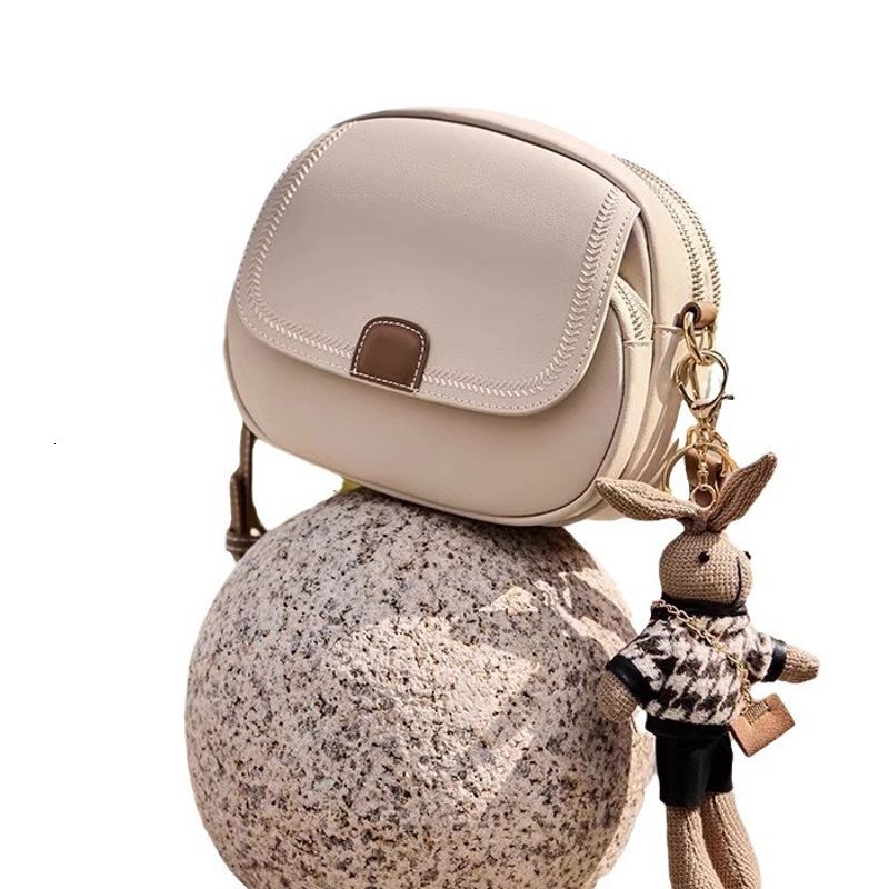High end super popular for women 2024 new commuting versatile small round spring and summer crossbody bag, single
