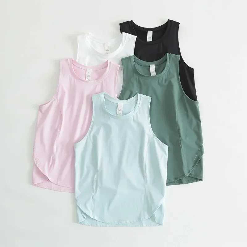 Custom Sculpt Panel Tank Top Sweat-wicking Breathable Classic Fit Waist Length Yoga Running Shirt With Reflective DetailsXJ250228