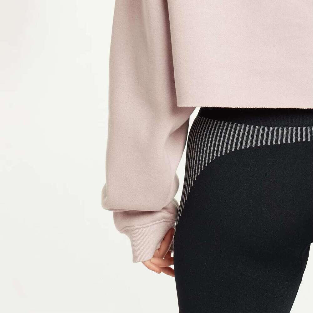 New Latest Design Top Quality Solid Color Hot Fashion Winter Wear Pullover Oversized Cropped Hoodies Women Wholesale Rate