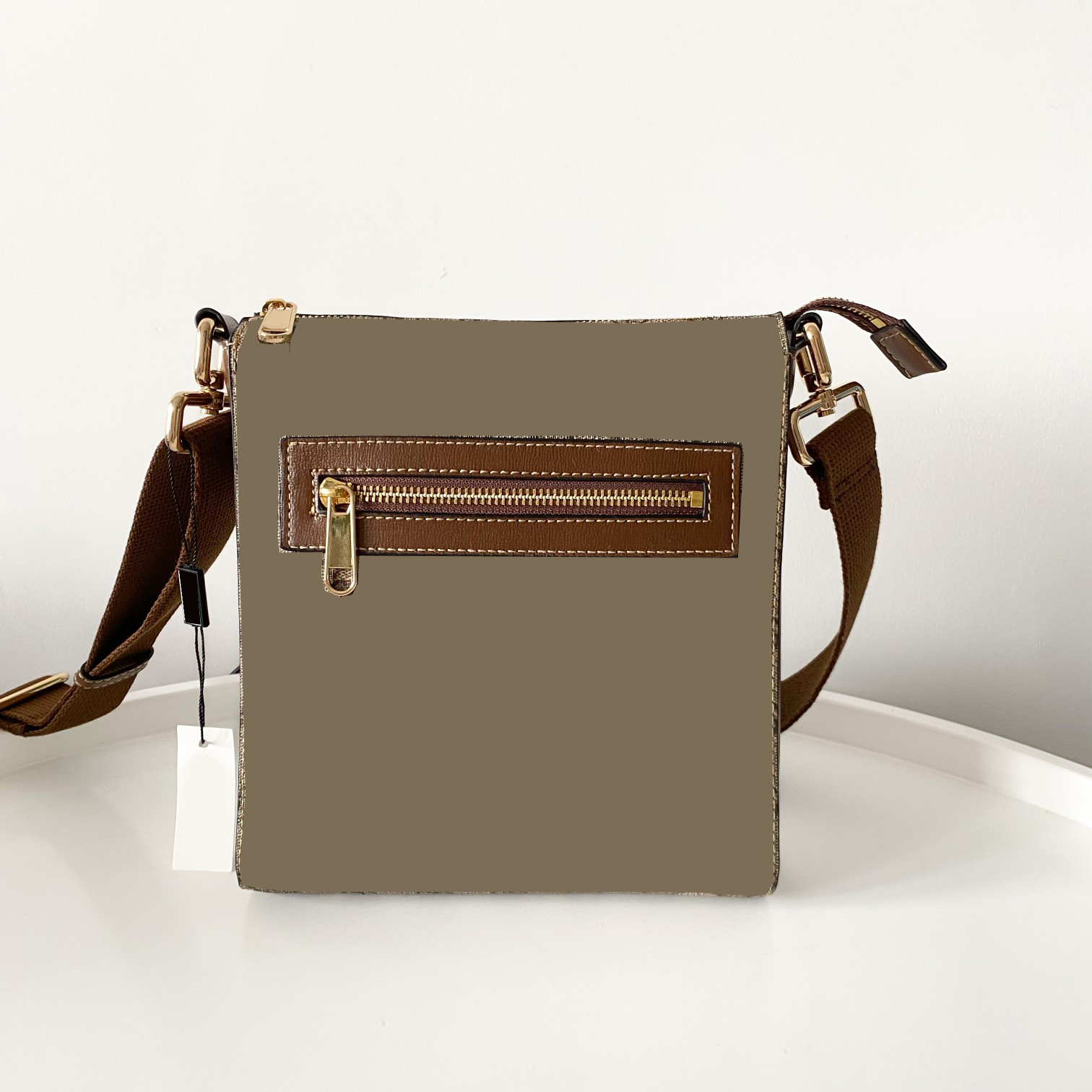 2025 New Brown Men's Crossbody Bag with Front Zipper Bag and Canvas Inner Leather Pocket with Hardware Texture Crossbody Bag Shoulder Bag