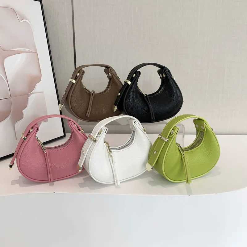 2025S Designer 5 Colors Pu Leather Lady 2024 New Y2K Mini Purse Phone Day Clutch Fashion Half Moon Handbag Lipstick Bag GreenC250222 Shoulder crossbod