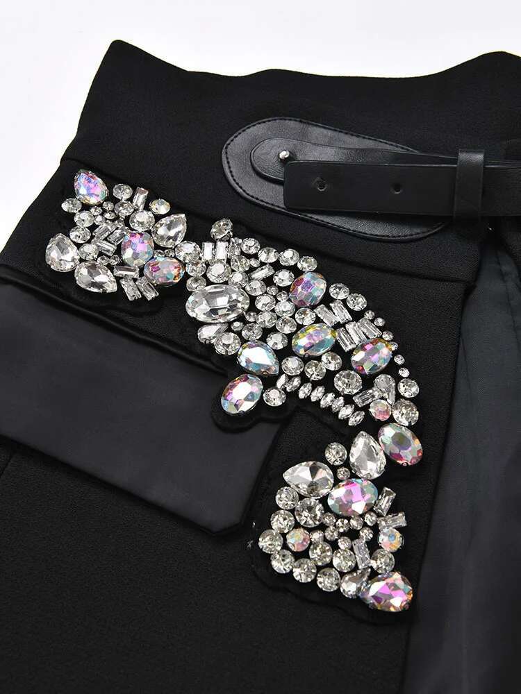 EAM Black Irregular Rhies Belted Mini Half-Body Skirt High Waist Women Fashion Tide New Spring Autumn 2025 Jy75801