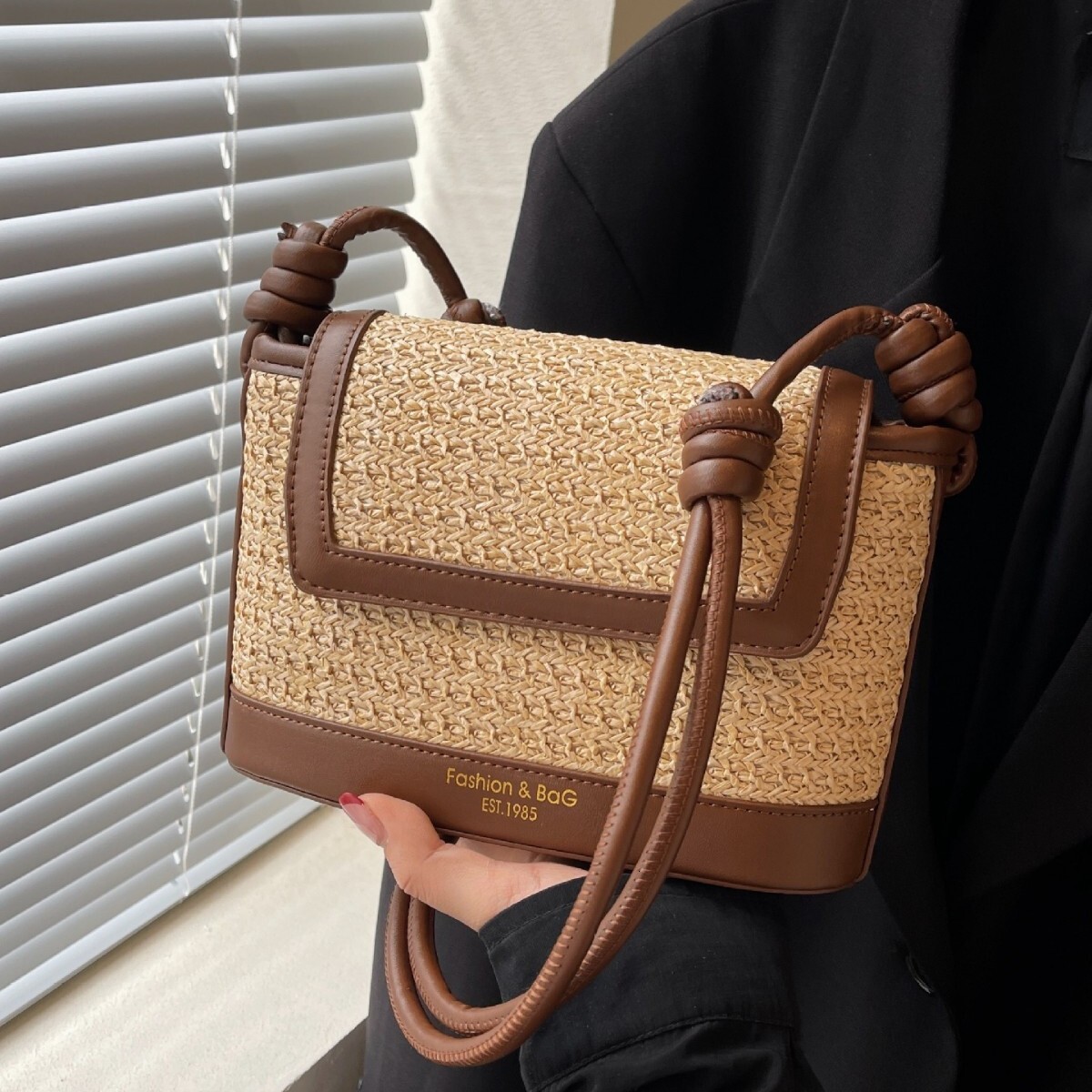 Seaside vacation 2025 summer new women's woven with fresh feeling crossbody fashionable rainbow color western-style small bag #swissmilitary