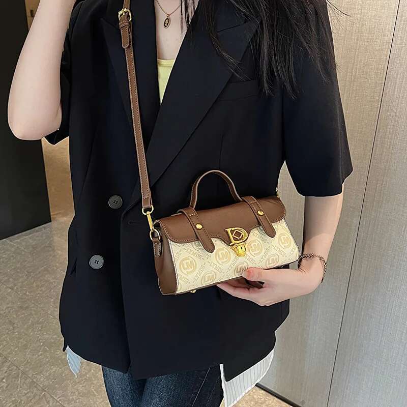 Retro Colorful Ladies Crossbody Baguette Fashion Emed Handbag Small Square Bag Casual Hundred Shoulder Girls