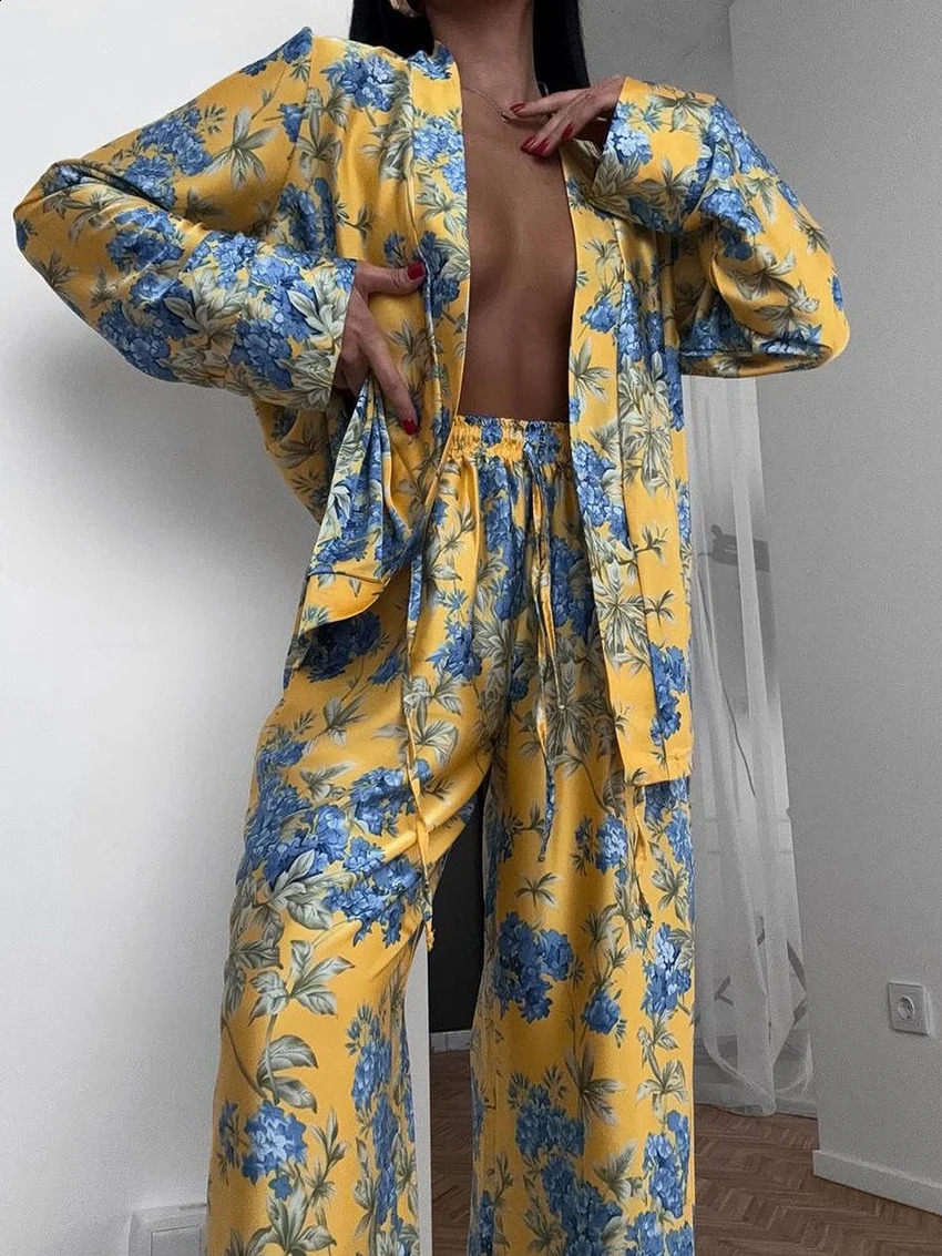 Marthaqiqi Fashion Women Nightwear Suit VNeck Pyjamas Long Sleeve Nightie Lace Up Nightgowns Pants Printing Ladies Set 250228
