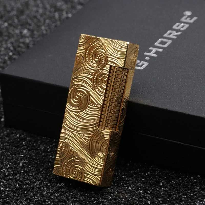 2024 New Luxury Brass Lighter With Side Sliding Gold Carving European ical Grinding Wheel Ignition Lighter Y250228