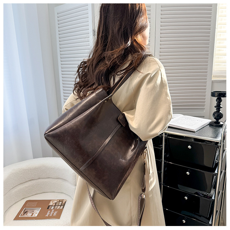 Commuter Bucket Large Capacity 2024 New Shoulder Women's Bag