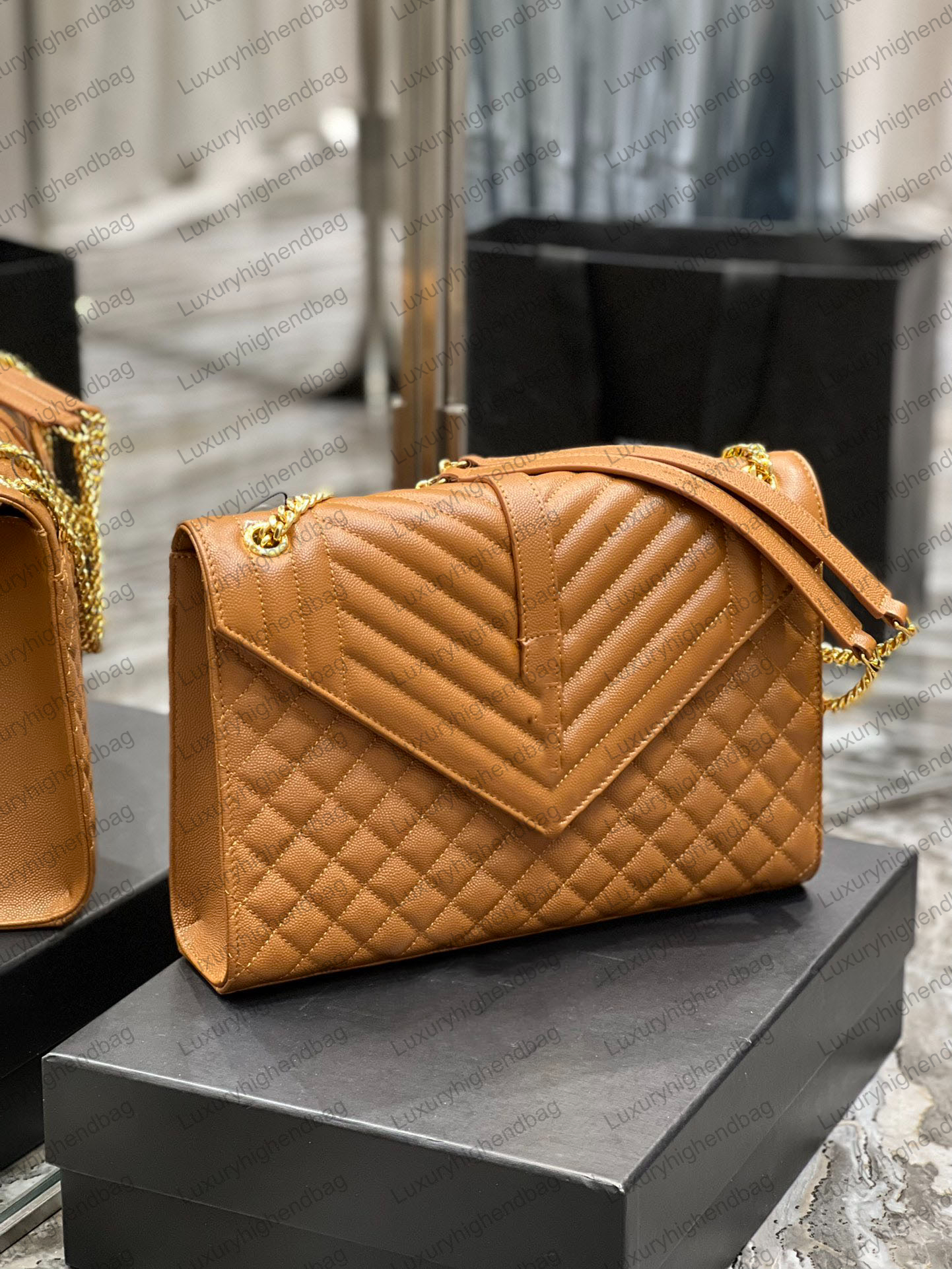 Luxury Handcrafted Leather Shoulder Pouch - Chic Elevated Style Envelope Bag