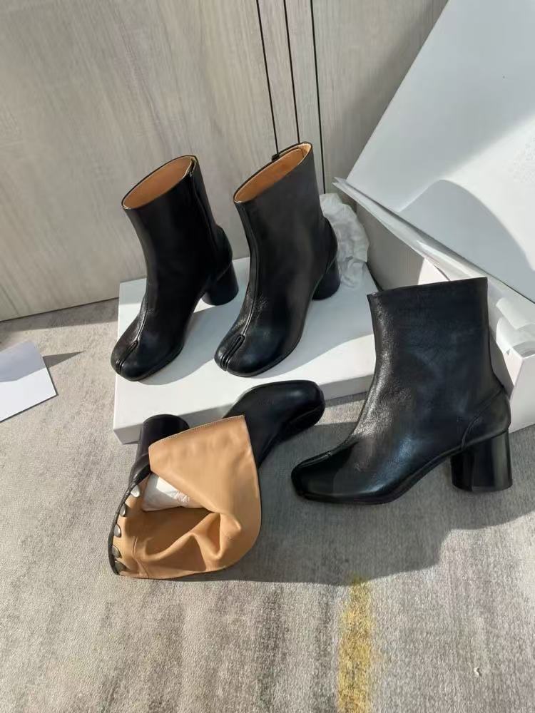 Tabi boots designer ankle boots women men shoes thick heel round head fashion ankle neutral split toe boots classic style anatomy ankle with a box factory shoes