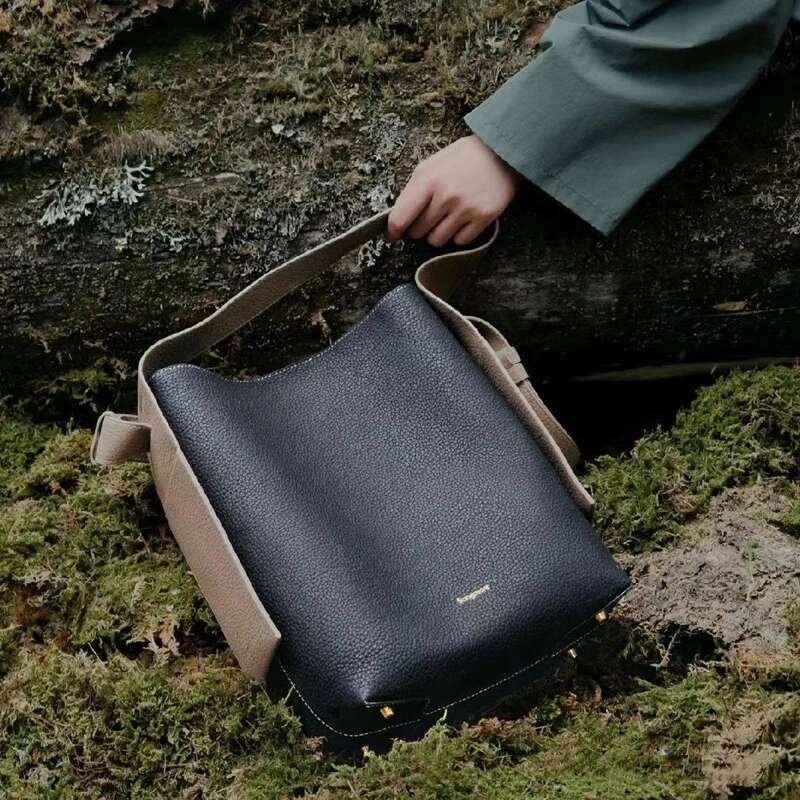 New Genuine Leather Casual Tote Hanging Ears Design Messenger High Capacity Commute Women Shoulder Bag