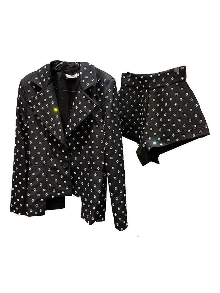 DEAT 2024 Autumn New Women Round Dia Patchwork Suit Loose High Waist Irregular Design Shorts Two Piece Female Set 11Xx055