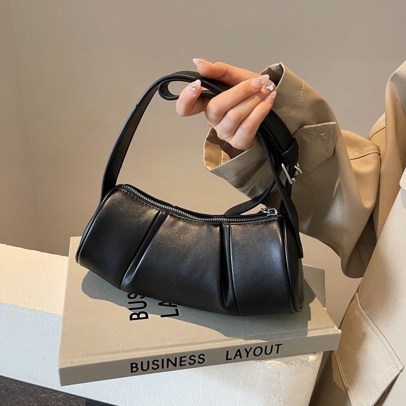 New Summer Women's 2024 Versatile Light Simple Pillow Texture Single Shoulder Crossbody Folded Cyder Bag