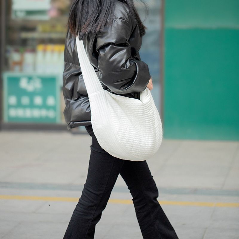 Portable Crossbody Breathable Backpack Carrying Cat Canvas Skew Dog Bag Pet Supplies