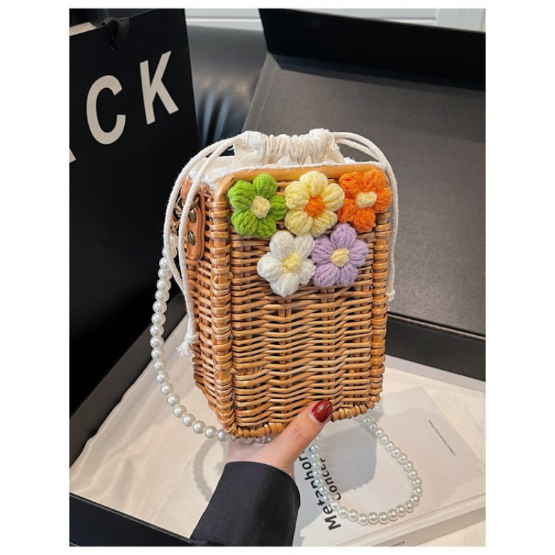 Weaving weaving for women's spring and summer 2025 new item, niche pearl crossbody bag, vacation hand-held beach bag #swissmilitary
